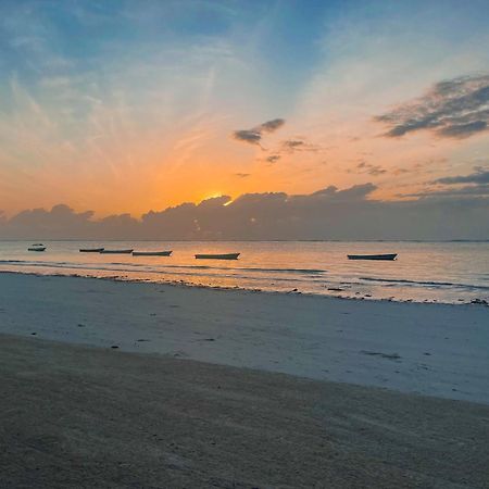Ahg Sun Bay Mlilile Beach Hotel 马特姆维 外观 照片