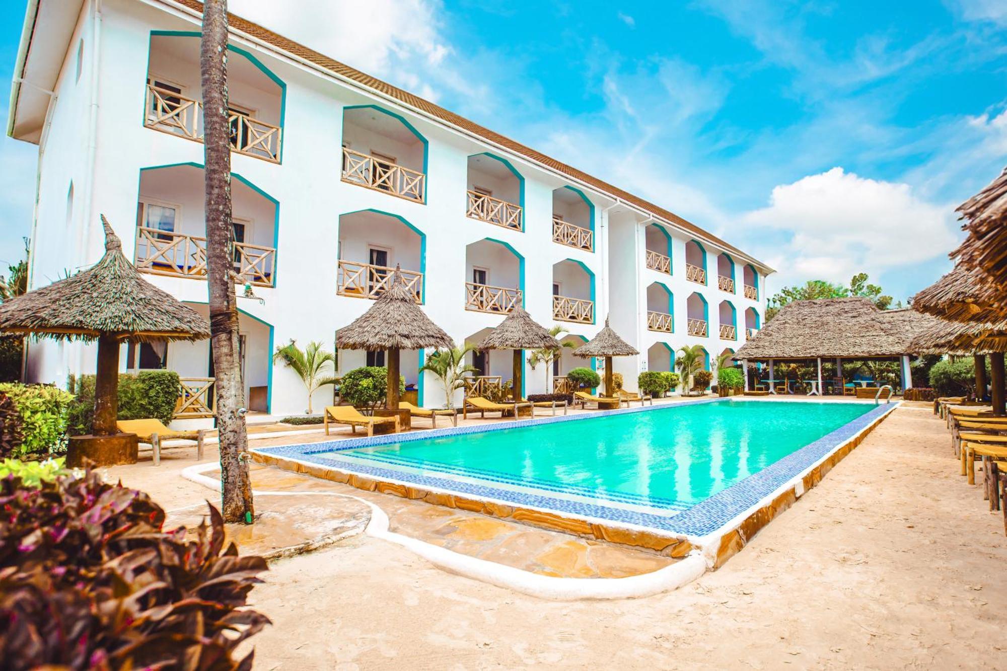Ahg Sun Bay Mlilile Beach Hotel 马特姆维 外观 照片