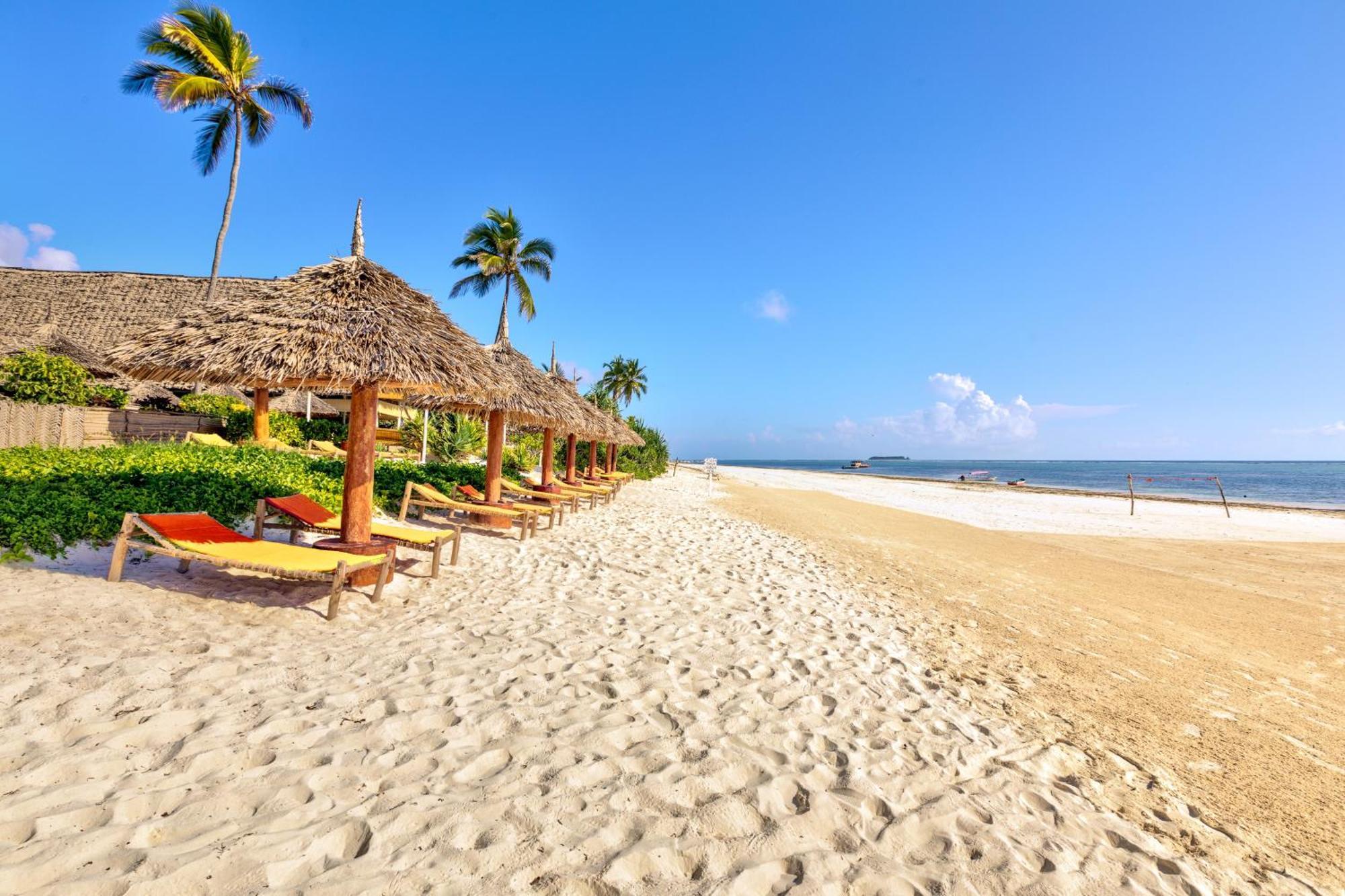 Ahg Sun Bay Mlilile Beach Hotel 马特姆维 外观 照片