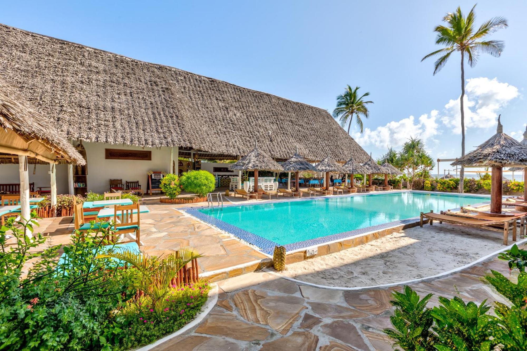 Ahg Sun Bay Mlilile Beach Hotel 马特姆维 外观 照片